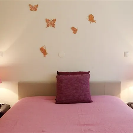 Splendid 5 Bedroom In Daire Lisboa