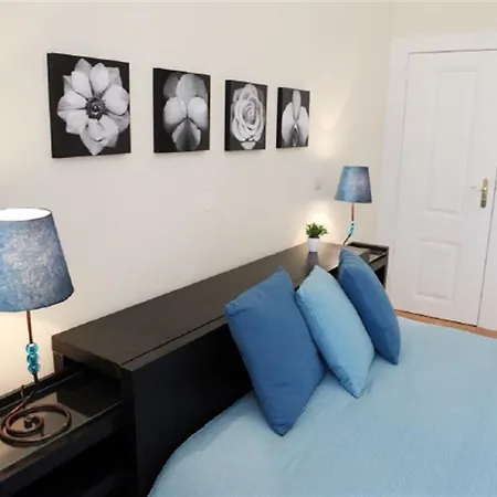 Splendid 5 Bedroom In Lejlighed *
